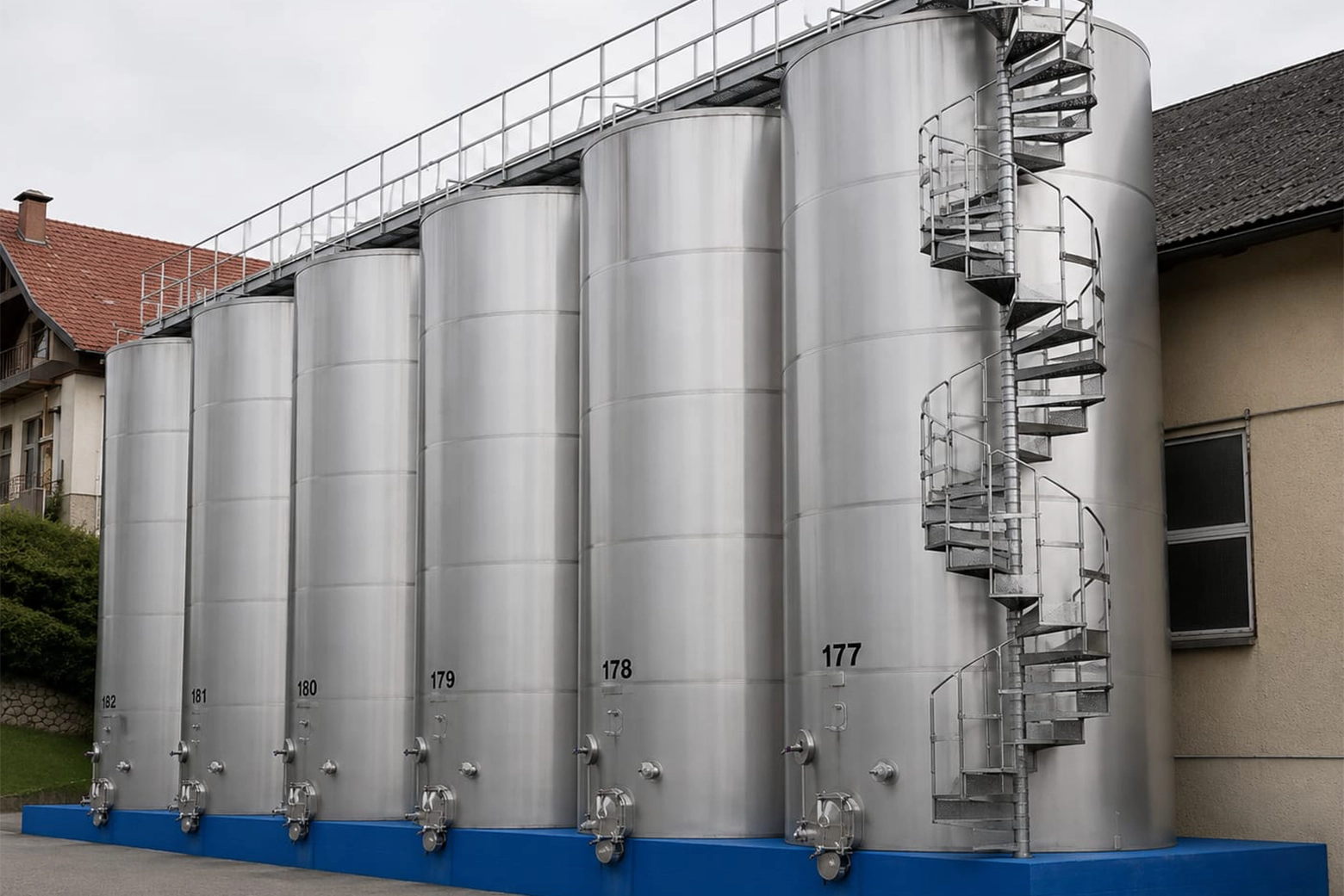 industrial-utility-tanks